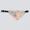 Bandana con collar ajustable para mascotas diseño bloom