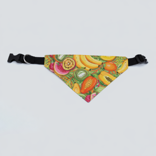 Bandana frutal para mascotas con collar ajustable. Modelo Tutti de UnaTaza, diseño colorido y fresco. Envíos a todo Chile.