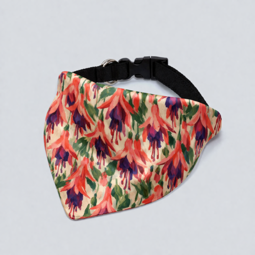 _Bandana con collar ajustable para mascotas con collar ajustable. Modelo chilco de UnaTaza, diseño floral y delicado